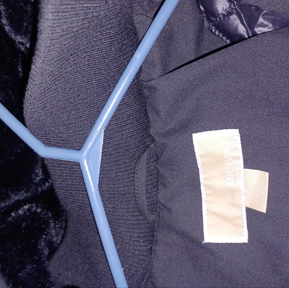 Michael korrs jacket price tag still on it - Picture 3 of 3